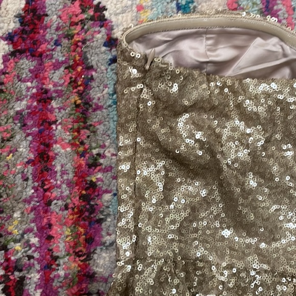 Strapless Gold Sparkle Peplum Top - Picture 12 of 13